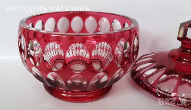 Кристална бонбониера розово червен цвят цветен кристал рядък модел, снимка 11 - Други ценни предмети - 51910944