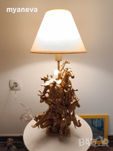 Лампа ​"Единство" , символ на хармонията между човека и животните. , снимка 7 - Настолни лампи - 52712644