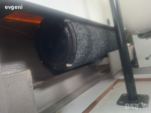 Продава се: Моторна яхта   двигател дизел  3.0 - 200 коня, снимка 8 - Воден транспорт - 54084856