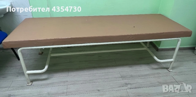 Медицинска несгъваема кушетка