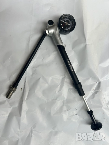 Ръчна мини помпа за велосипед Wrench force, снимка 4 - Велосипеди - 51867300