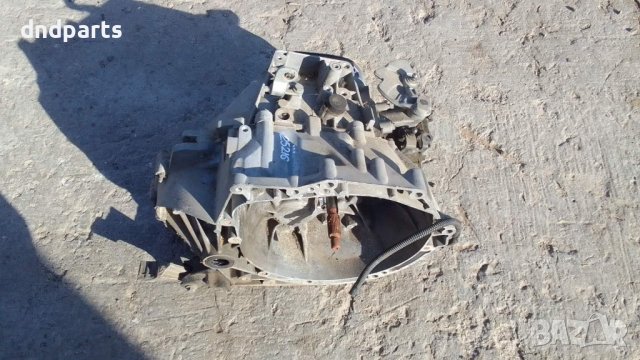 Скорости Peugeot 208 1.6i 2012г.(6-степенна)	