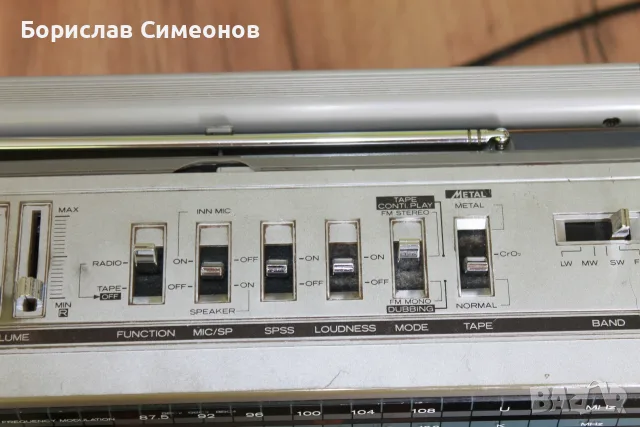 Радиокасетофон Hitachi TRK-W55H, снимка 9 - Радиокасетофони, транзистори - 55845838
