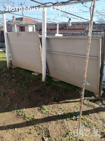 Метална гаражна врата