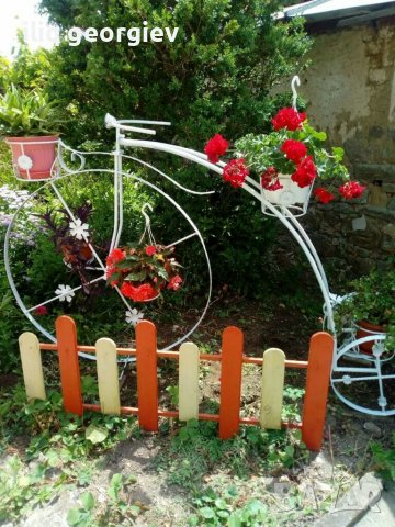 Ретро колело цветарник, снимка 1 - Градински мебели, декорация  - 36862662
