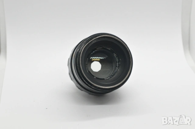 Обектив Helios 44-2 на резба М42