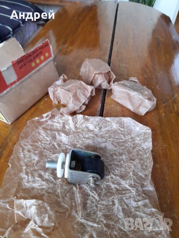 Стари колелца,ролки за преместване на хладилник, снимка 2 - Антикварни и старинни предмети - 40789397