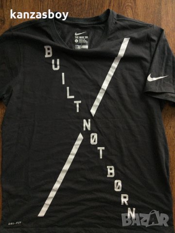 nike built not born - страхотна мъжка тениска, снимка 2 - Тениски - 33712114