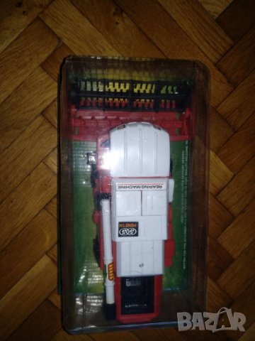 Комбайна,около 25см\12\15, снимка 2 - Коли, камиони, мотори, писти - 35138380