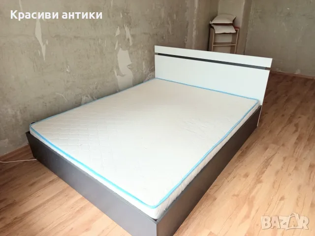 Легло за спалня с матрак, запазено, вьзглавнички подарьк , снимка 4 - Спални и легла - 55954976