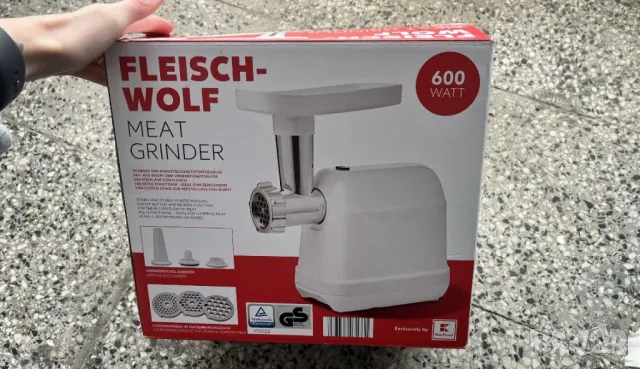 Нова месомелачка 600w, снимка 1