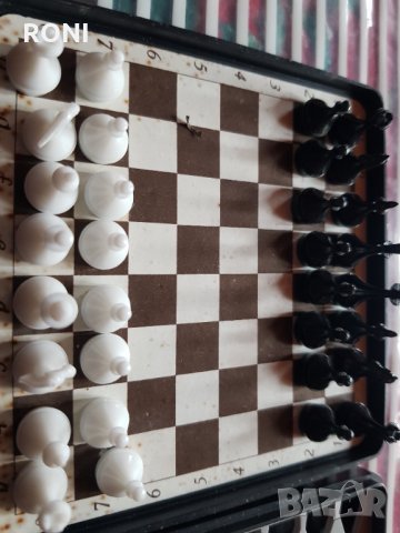 Стар магнитен шах, снимка 5 - Антикварни и старинни предмети - 35244305