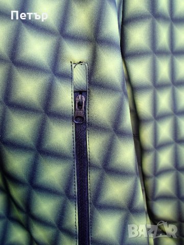 Продавам ново  дамско зелено яке софт шел Jack Wolfskin, снимка 4 - Якета - 30037235