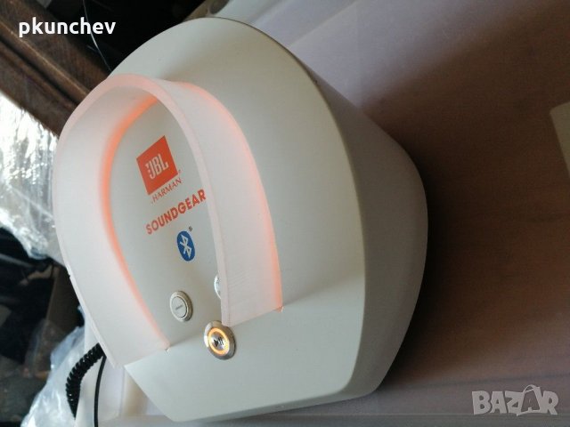 Стойка със зарядно за слушалки JBL Soundgear Raiser, снимка 3 - Bluetooth слушалки - 29881983