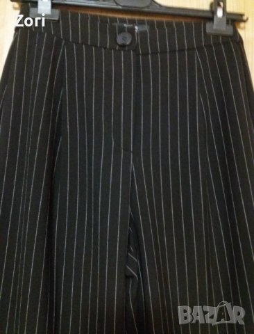 ЕЛЕГАНТЕН черен панталон на тънко бяло райе с широк крачол, снимка 2 - Панталони - 42617754
