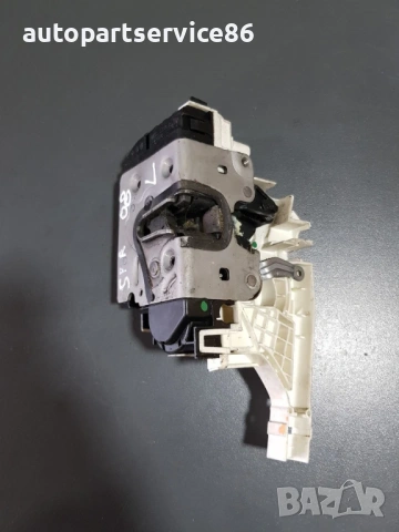 Заключващ механизъм за предна лява врата за Mercedes W906 Sprinter (2006-2012) A9067201435