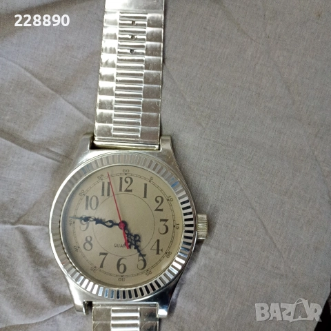 Стенен часовник 