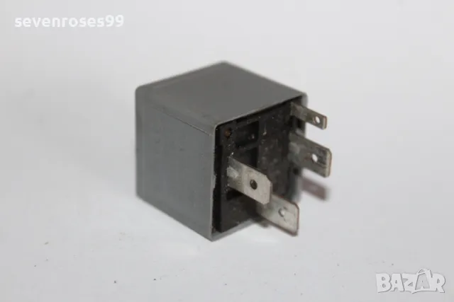 Реле VW Audi 109  1J0906381A, снимка 2 - Части - 48835705