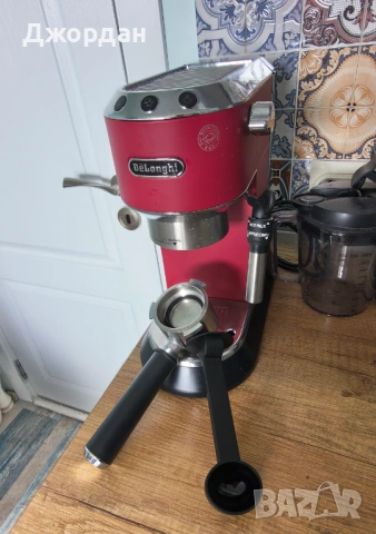 Кафе машина Delongi Dedica, снимка 7 - Кафемашини - 54314386