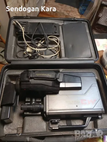 Видео камера Panasonic M3 VHS Movie употребявана, винтидж за колекционери, снимка 15 - Фотоапарати - 53142027