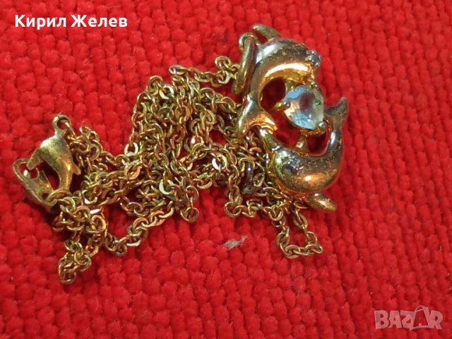 СКЪПОЦЕНЕН ПОЗЛАТЕН БРОНЗОВ МЕДАЛЬОН ДЕЛФИНЧЕТА с ЮВЕЛИРНО ФАСЕТИРАН ИСКРЯЩ ЦИРКОН и ВЕРИЖКА 45711