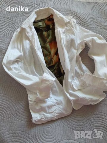Дамски летен костюм Италия S / М панталон, сако , тениска  , снимка 5 - Костюми - 29161181