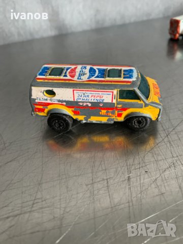 количка  Matchbox Superfast 1979 Chevy Van, снимка 3 - Колекции - 39477760