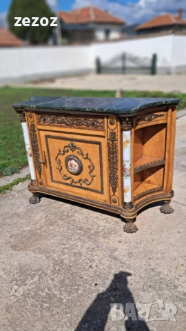 Шкаф с мрамор в стил Наполен 3