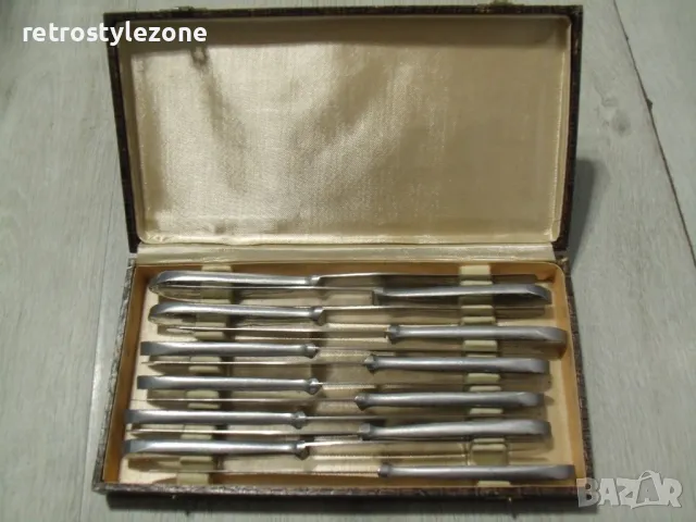 № 7805 стар комплект прибори   - ножчета - 12 броя   - с кутия   - метални   - печат / маркировка 