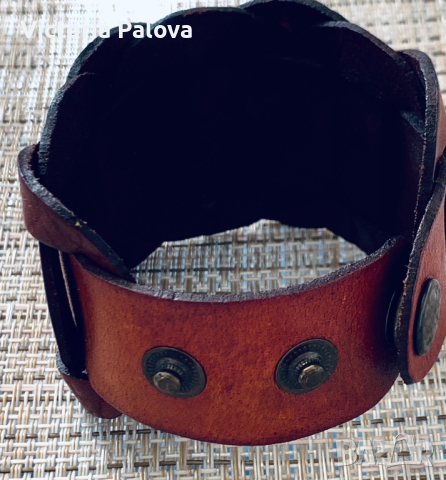 Кожена гривна, снимка 3 - Гривни - 44751813