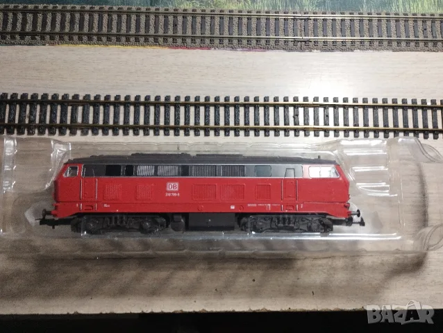 Дизелов локомотив Piko BR218 HO 1/87, снимка 8 - Колекции - 55812369