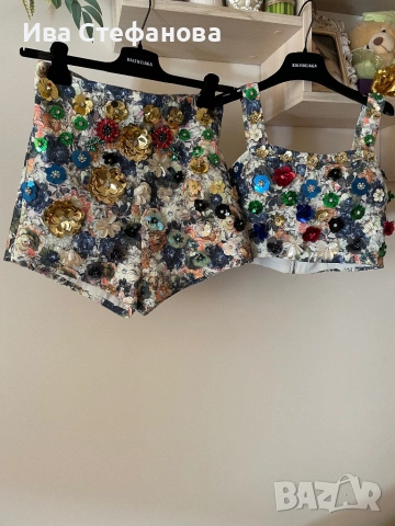 Разкошен нов комплект от кашмир сет от две части къси панталони с висока талия и бюстие 5Д цветя , снимка 2 - Костюми - 52842124