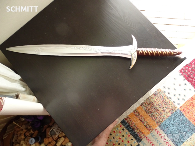 MEЧЪТ НА ФРОДО ОТ '' МЕЖДУЗВЕЗДНИ ВОЙНИ '', снимка 2 - Ножове - 52059455