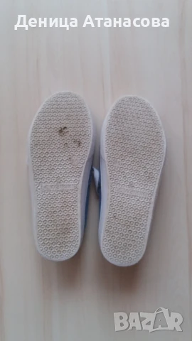 Сини гуменки LC Waikiki, сиви пантофи Viggami, тъмносини пантофи 30 номер и плюшени пантофи 34 номер, снимка 4 - Детски пантофи - 36429813