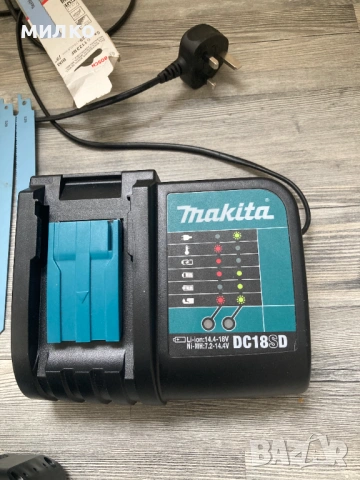 MAKITA DJR 186 саблен трион, снимка 3 - Триони и циркуляри - 53959023