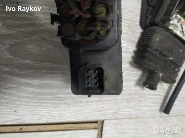 Реле за ровър 220 rover YWB 10047 A TRW., снимка 2 - Части - 47972966