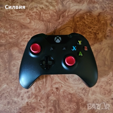 XBOX ONE 1TB + Kinect камера, 2 джойстика, 2 игри PS4 PS5 PlayStation, снимка 3 - Xbox конзоли - 52389402