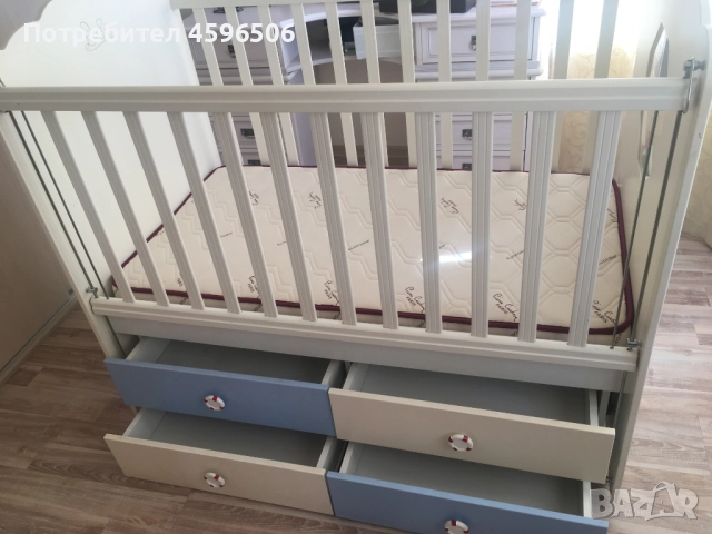          Бебешко легло кошара с люлеещ механизъм                  , снимка 1