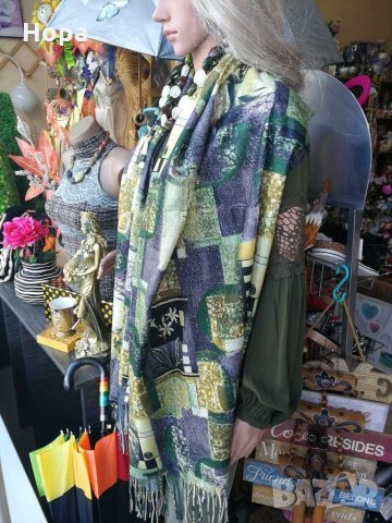 Дамски шалове Кашмир , снимка 9 - Ръкавици - 26915193