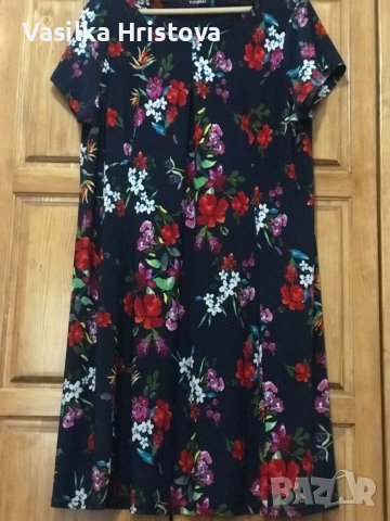 Красива рокля на цветя, лека еластичност, размер XXXL, без следи от употреба,, снимка 3 - Рокли - 40574392