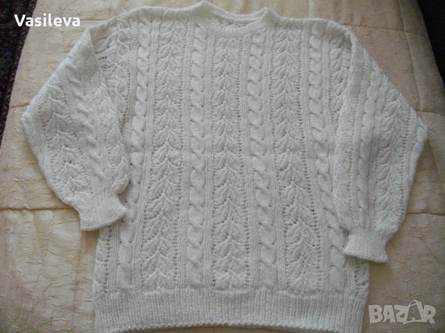 Бяла ръчно плетена блуза с дълъг ръкав, снимка 1 - Блузи с дълъг ръкав и пуловери - 30328597