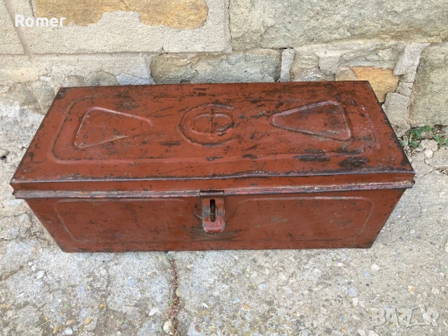 Стара метална кутия за инструменти, снимка 2 - Антикварни и старинни предмети - 50812945