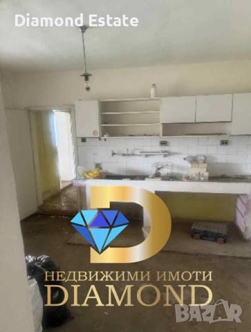 Едноетажна къща в град Първомай, снимка 7 - Къщи - 52520916