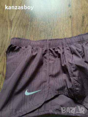 Nike Women`s Dri-FIT Run Division Tempo Running - страхотни дамски шорти КАТО НОВИ L, снимка 5 - Спортни екипи - 50212441