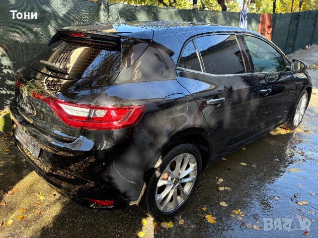 Renault megane 1.5DCi 2019г, снимка 4 - Автомобили и джипове - 54005141
