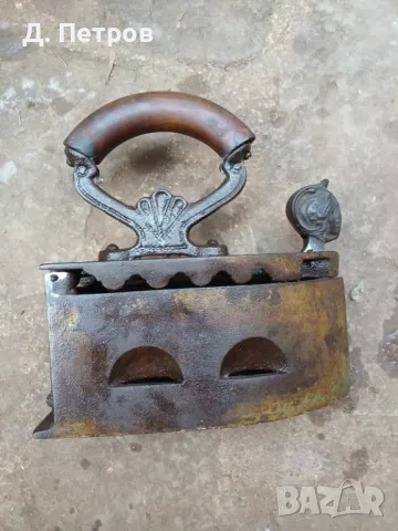 Стара ютия на жар, снимка 3 - Антикварни и старинни предмети - 48420727