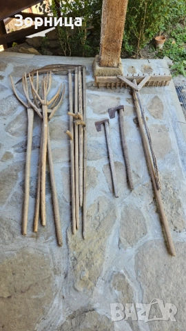 Колела от каруца, сърпове, вили, стълби и още дървени инструменти, снимка 2 - Други - 51639672
