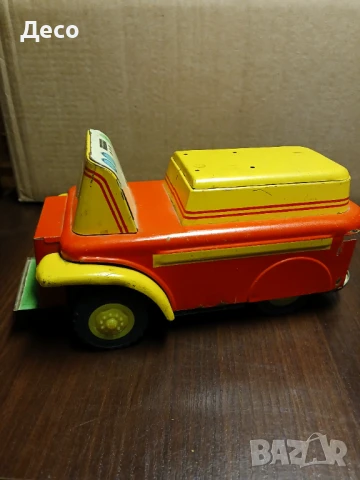 Стара тенекиена играчка мотокар Чехословакия.