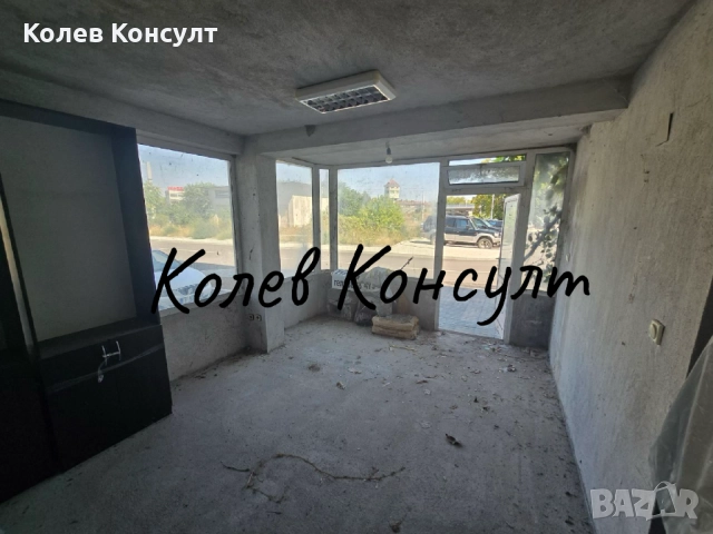 Продавам търговско помещение кв. Славянски, снимка 4 - Магазини - 51581887