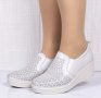 Дамски обувки с ластик без връзки на платформа модел: W962-3 white, снимка 1 - Дамски ежедневни обувки - 40721981